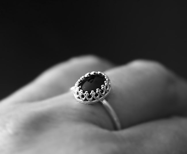 Oval Black Onyx Crown Ring in Sterling Silver • 8 x 10 mm