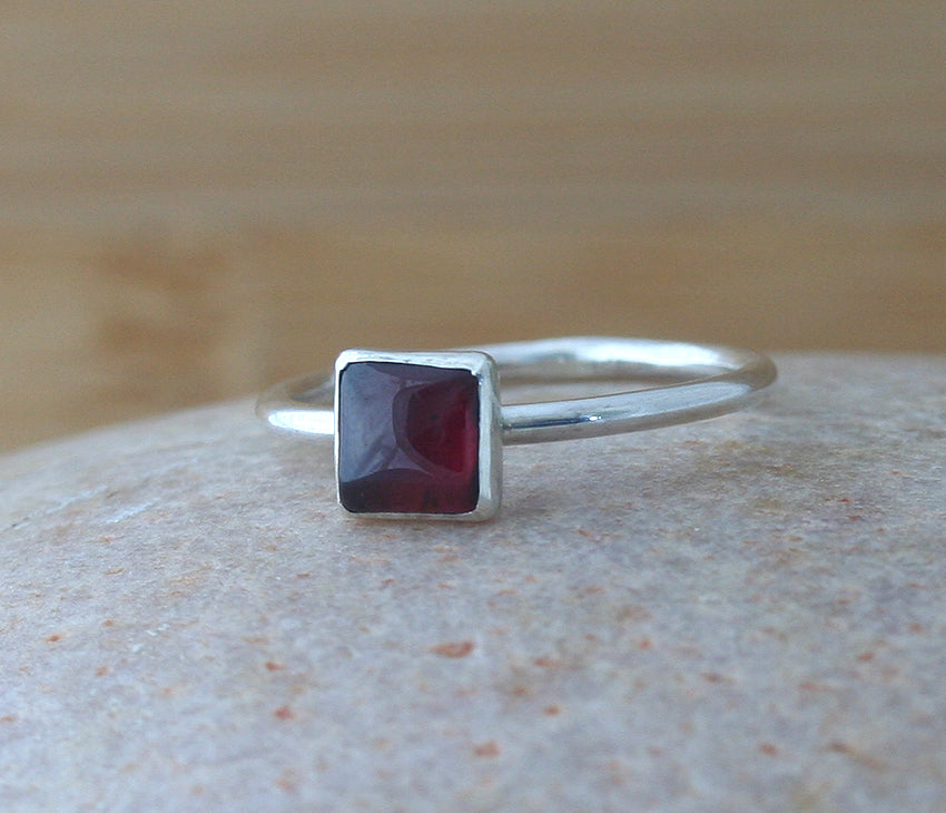 Garnet square stacking ring in all sizes. January birthstone. Ethical minimalist Scandinavian design. Handmade in New Jersey.